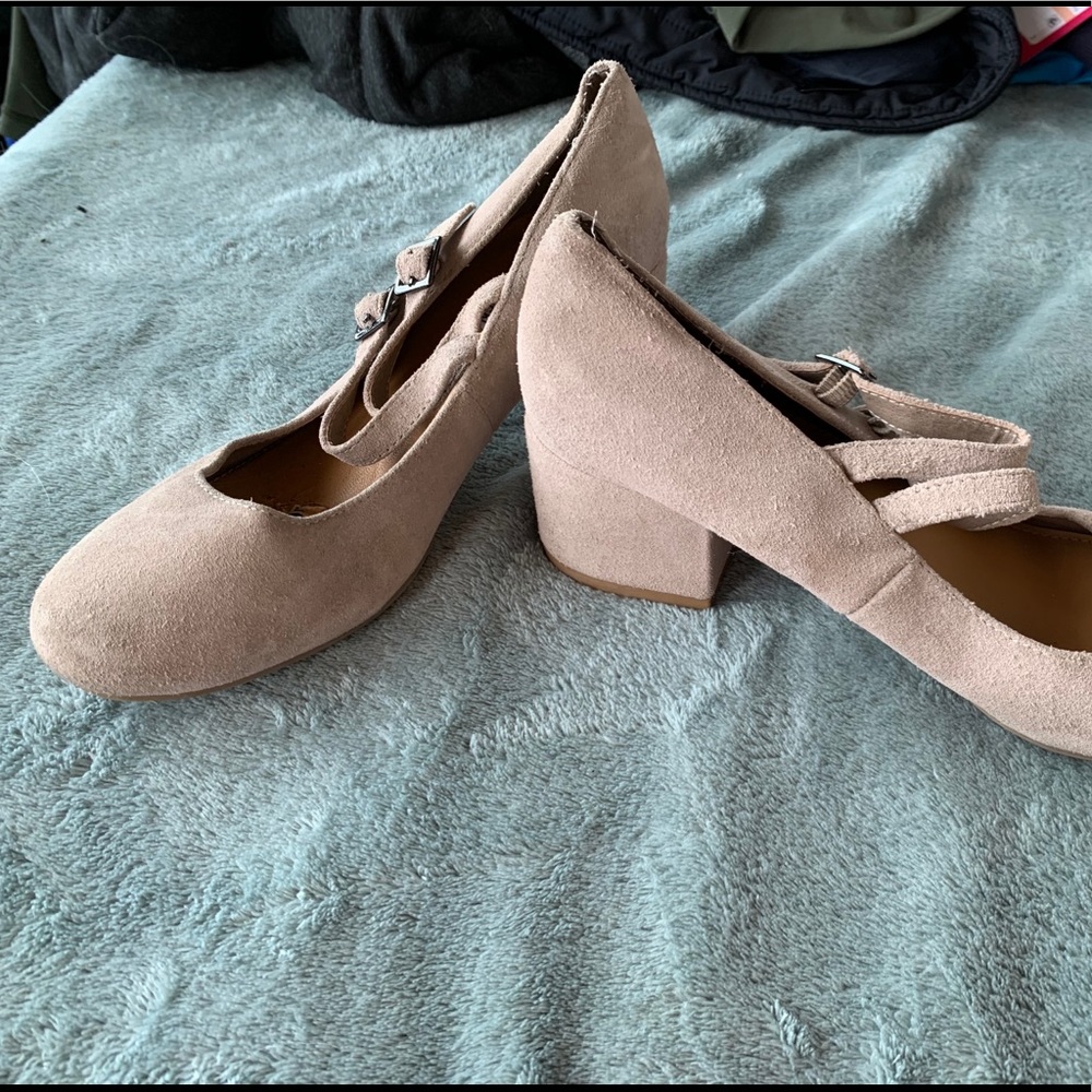 Cream 2-inch heels, simple